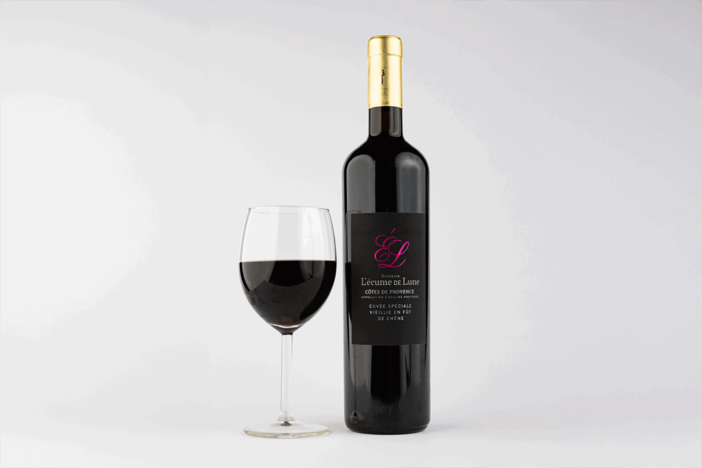 Bouteille de vin rouge - Cuvée spéciale vieillie en fût de chêne